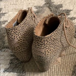Toms bootie wedges
